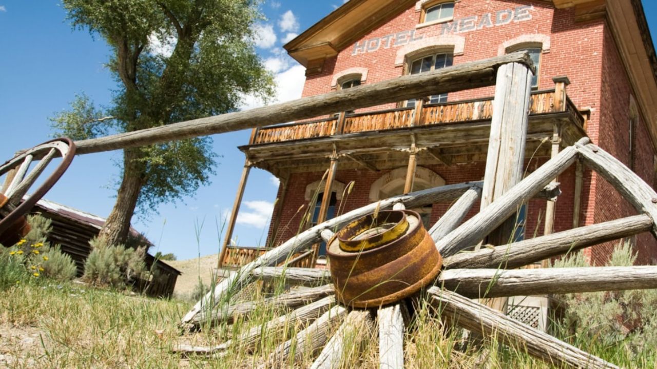 This Place in Montana Is Known as One of the Scariest Places in America